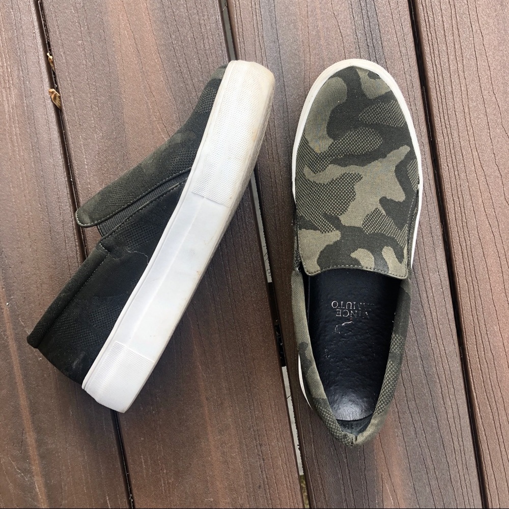 Vince Camuto Camo Sneakers Size 7